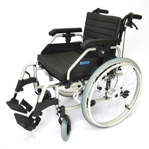 Кресло-коляска инвалидная механическая, облегченная (Titan Deutschland GmbH, артикул 710-033)