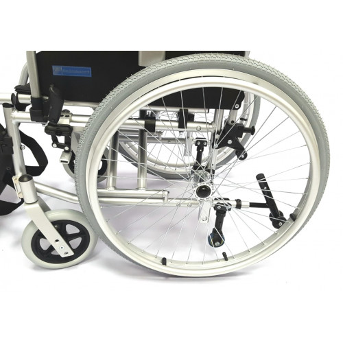 Кресло-коляска инвалидная механическая, облегченная (Titan Deutschland GmbH, артикул 710-065A)